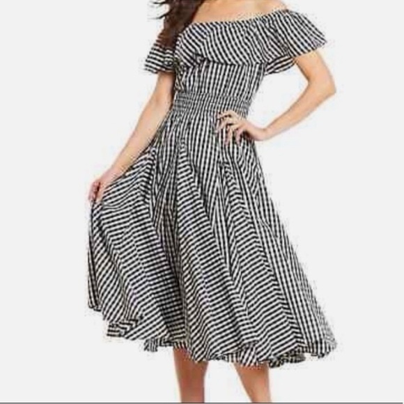Chelsea & Theodore Dresses & Skirts - Chelsea & Theodore Black & White Gingham Off the Shoulder Midi Dress P Medium